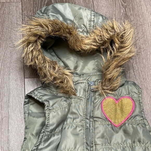 Girls Hooded Puffer Vest Green Size 6 - Picture 7 of 16